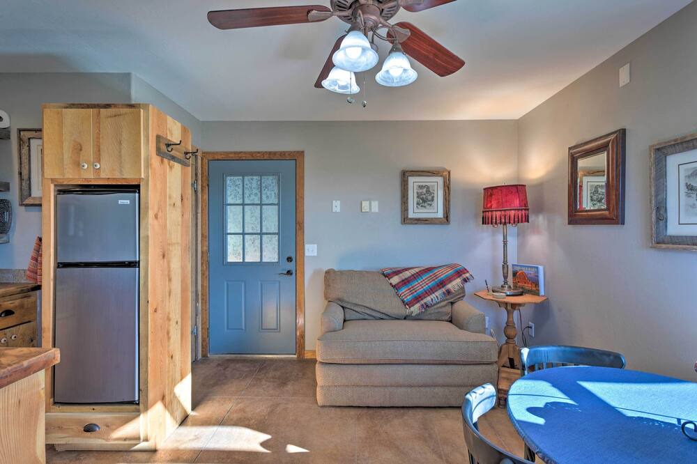 Photo of Livingroom in Lazear