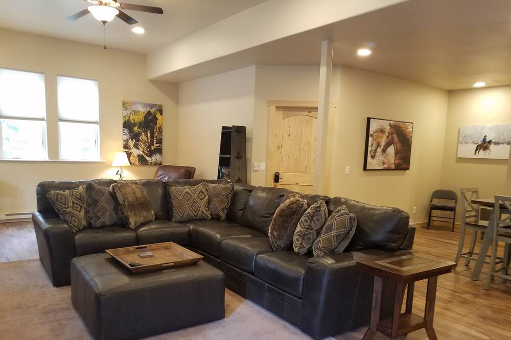 Photo of Livingroom in Carbondale