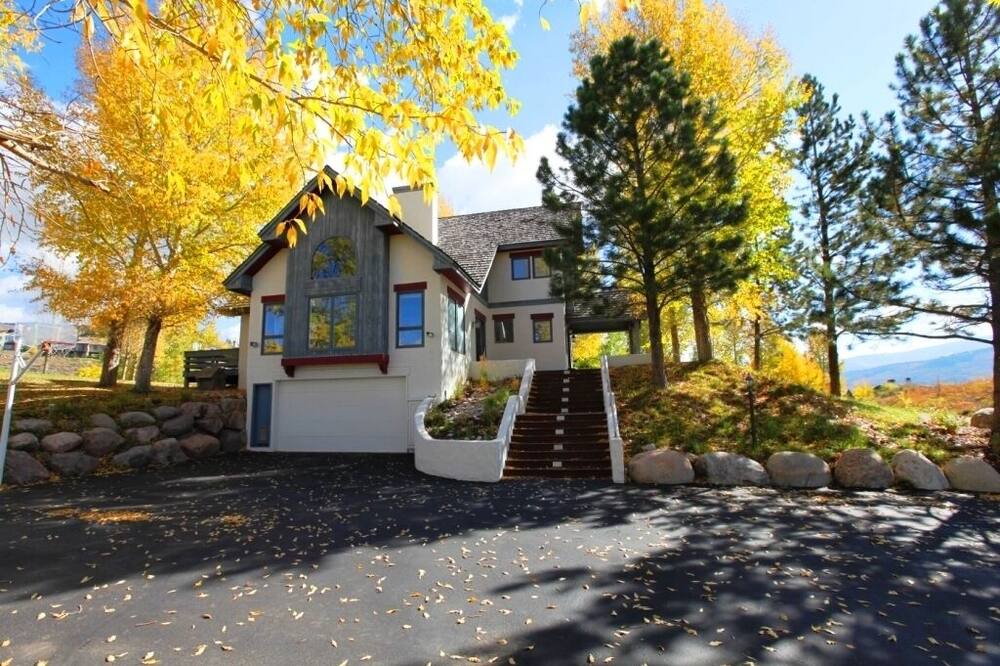 Photo of Outdoor in Singletree