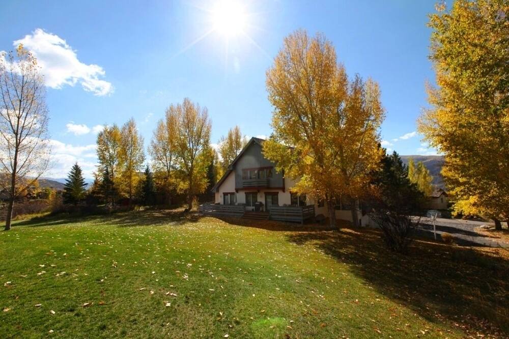 Photo of Outdoor in Singletree