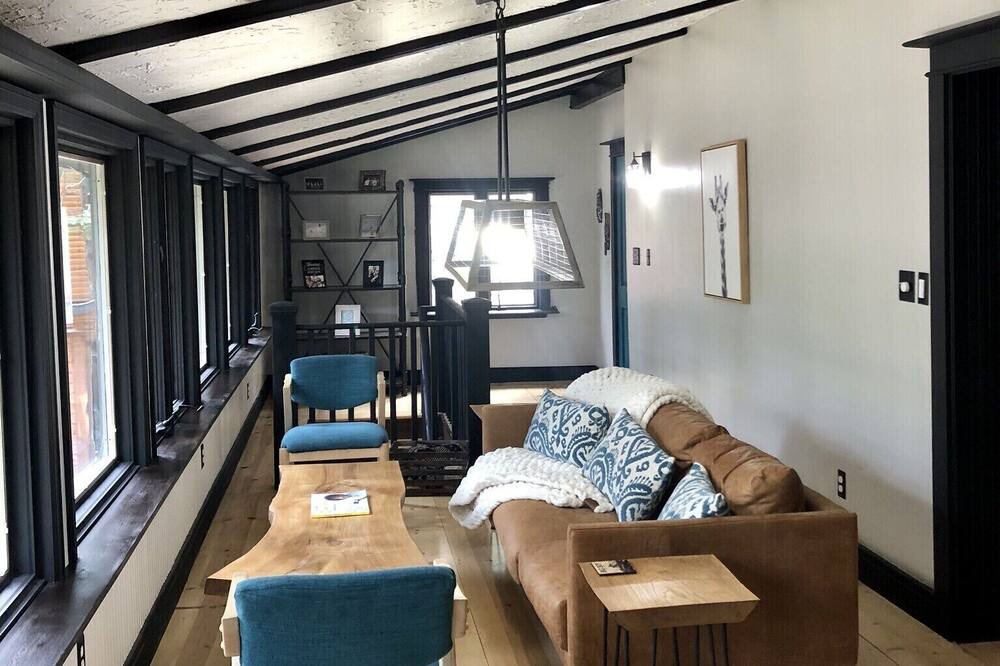 Photo of Bedroom in Evergreen West Central