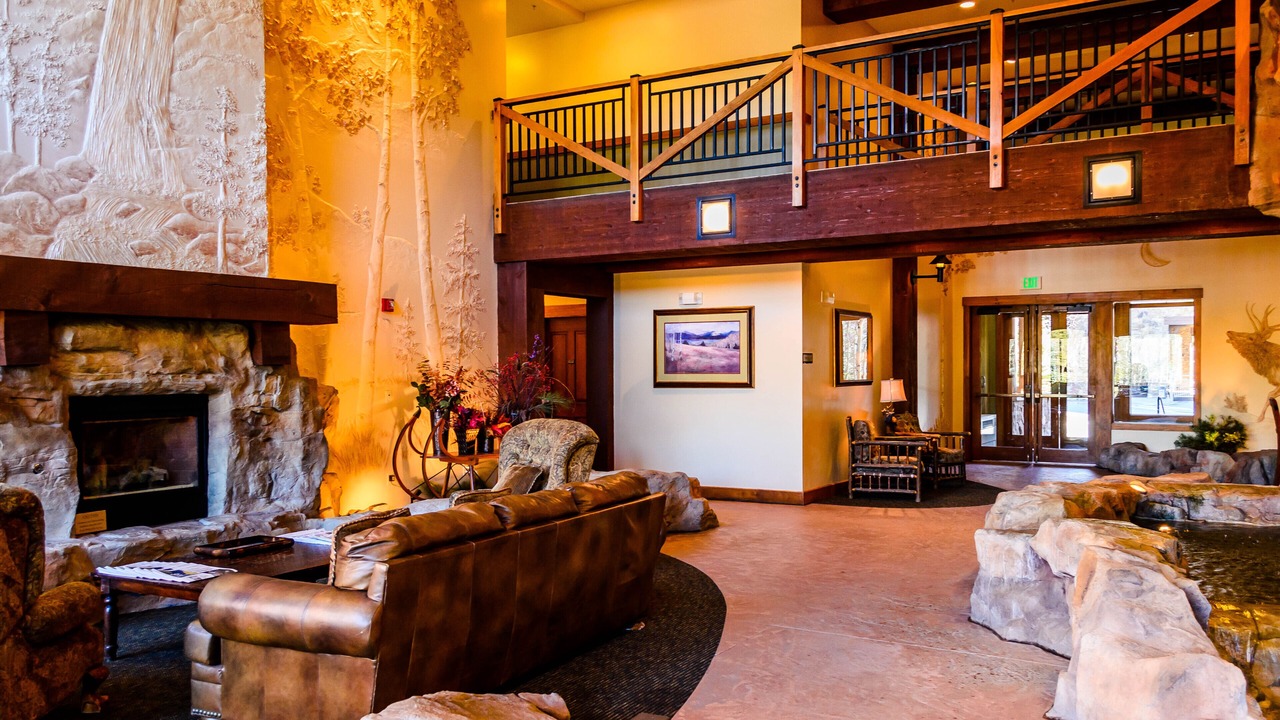Photo of Livingroom in River Run