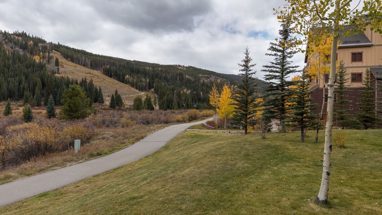 Photo of Outdoor in River Run
