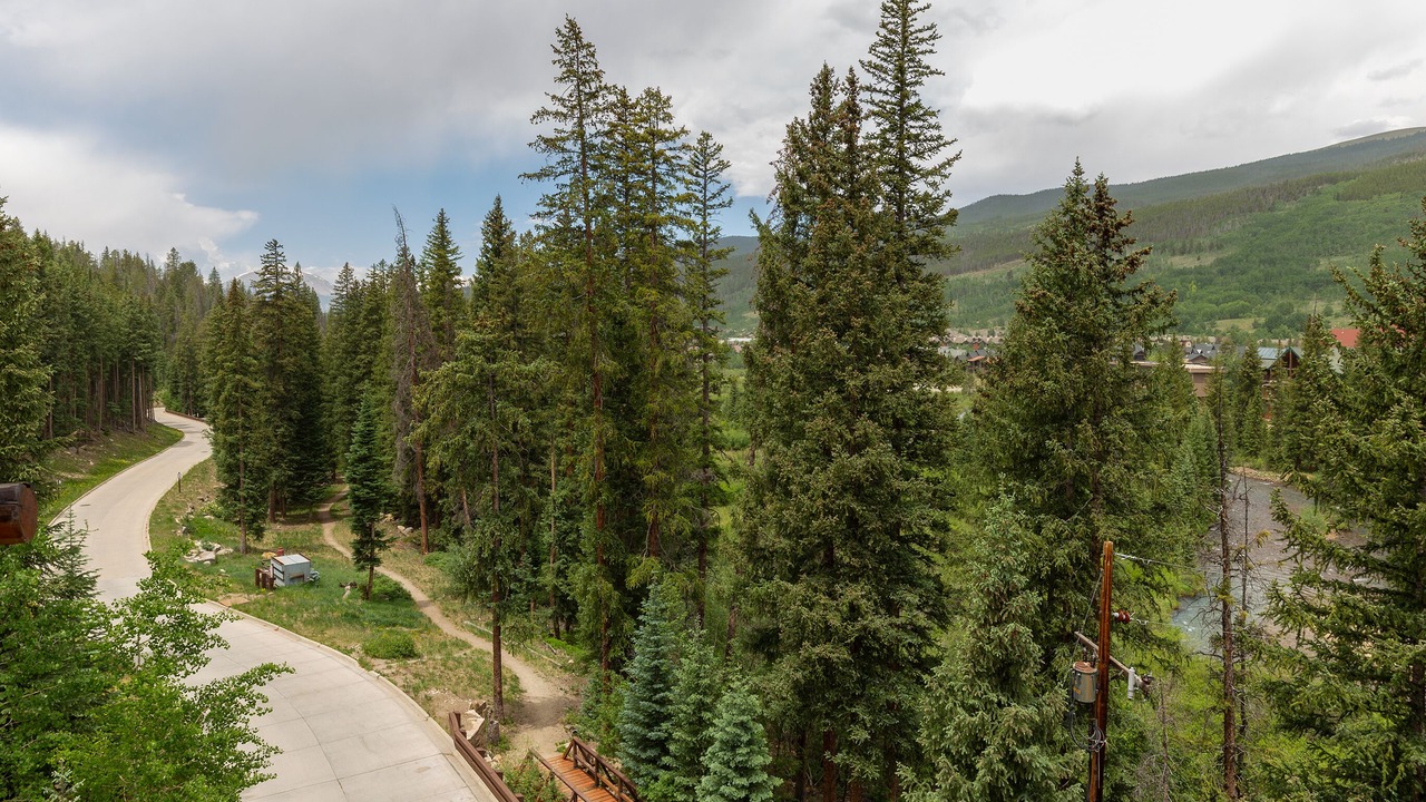 Photo of Outdoor in River Run
