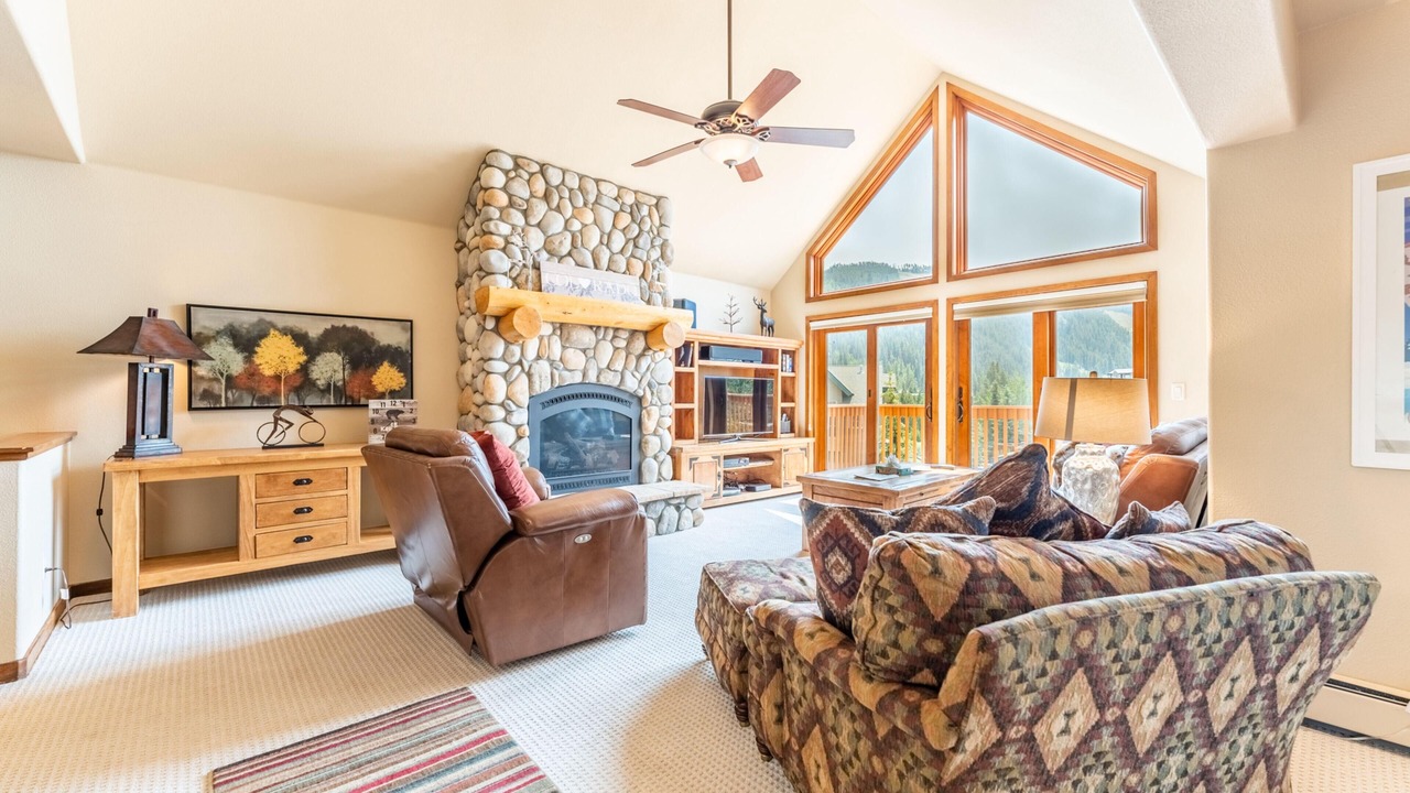 Photo of Bedroom in Mountain House