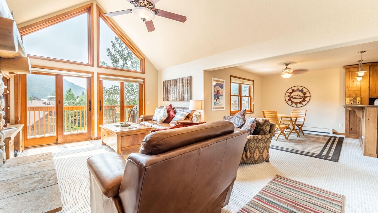 Photo of Livingroom in Mountain House