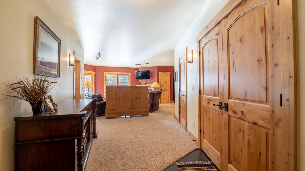 Photo of Bedroom in Mountain House