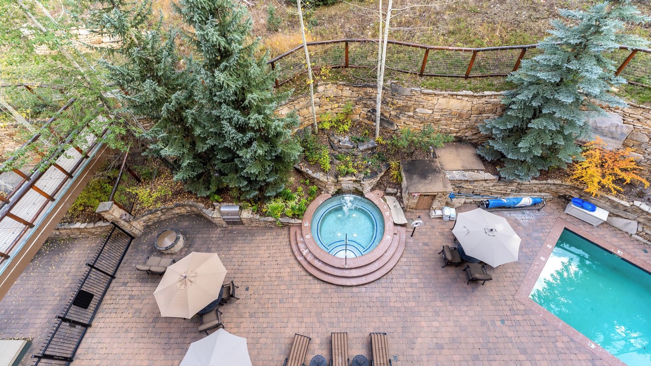 Photo of Outdoor in River Run