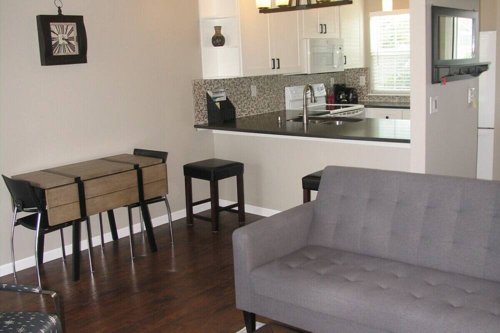 Photo of Livingroom in Broomfield