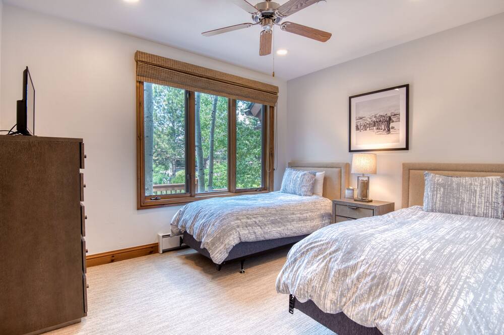 Photo of Bedroom in Edwards