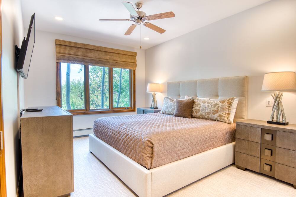 Photo of Bedroom in Edwards