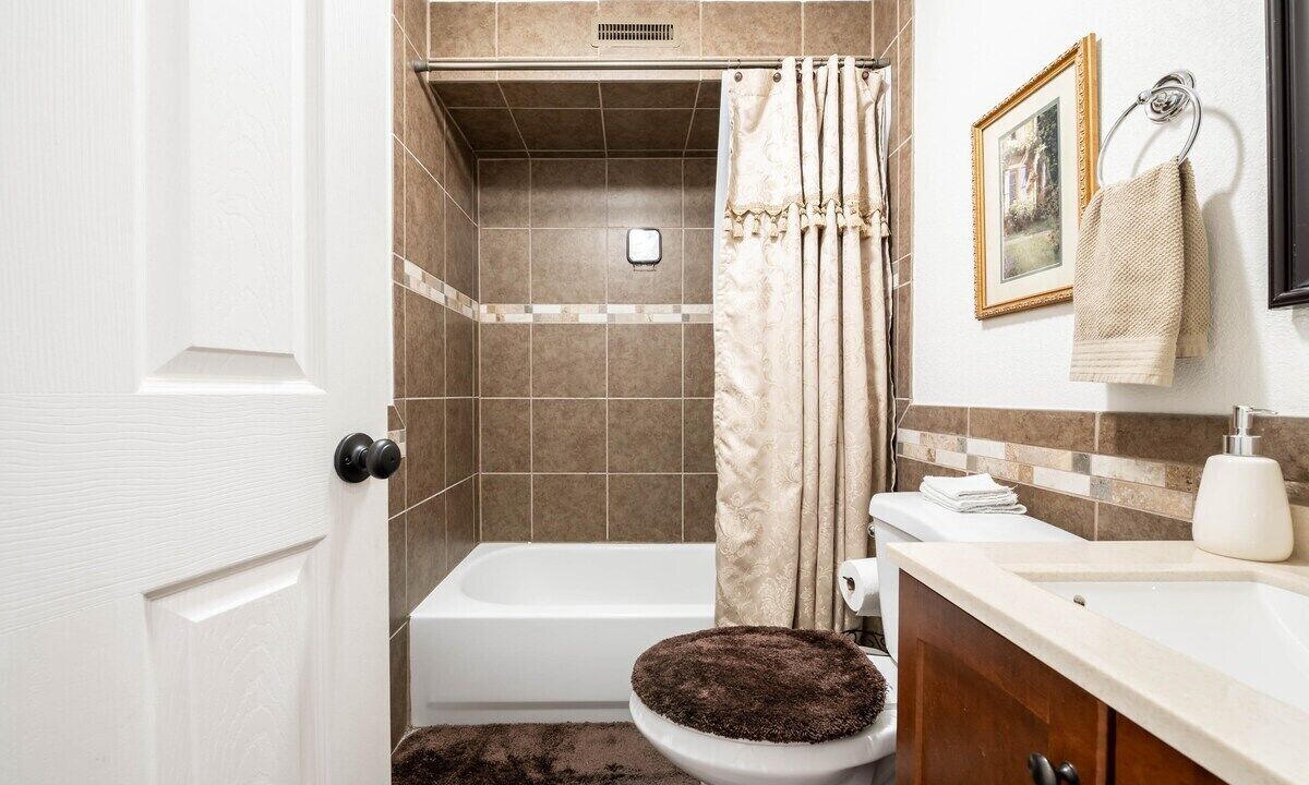 Photo of Bathroom in Pueblo