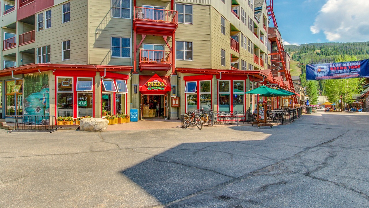 Photo of Outdoor in River Run