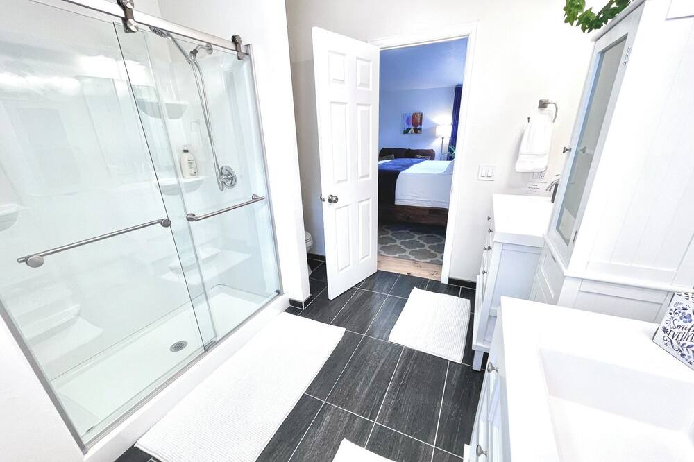 Photo of Bathroom in Salida