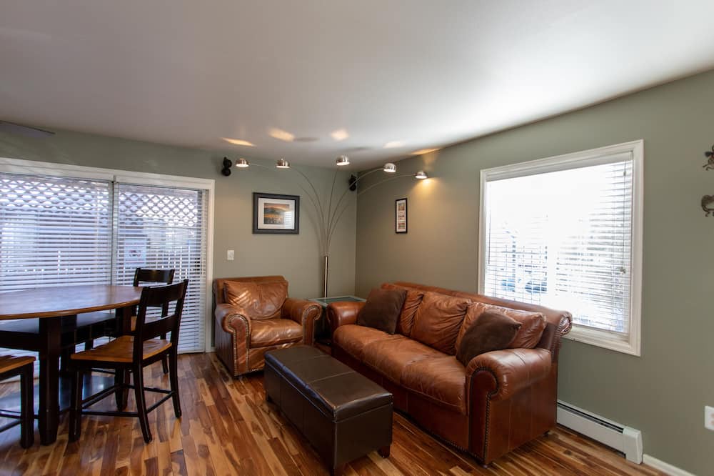 Photo of Livingroom in Central Boulder