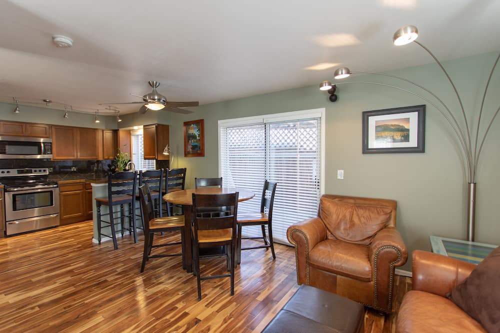 Photo of Livingroom in Central Boulder