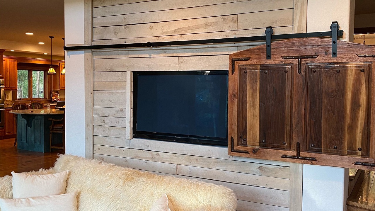 Photo of Livingroom in Evergreen