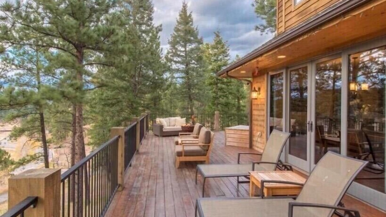 Photo of Patio Balcony in Evergreen
