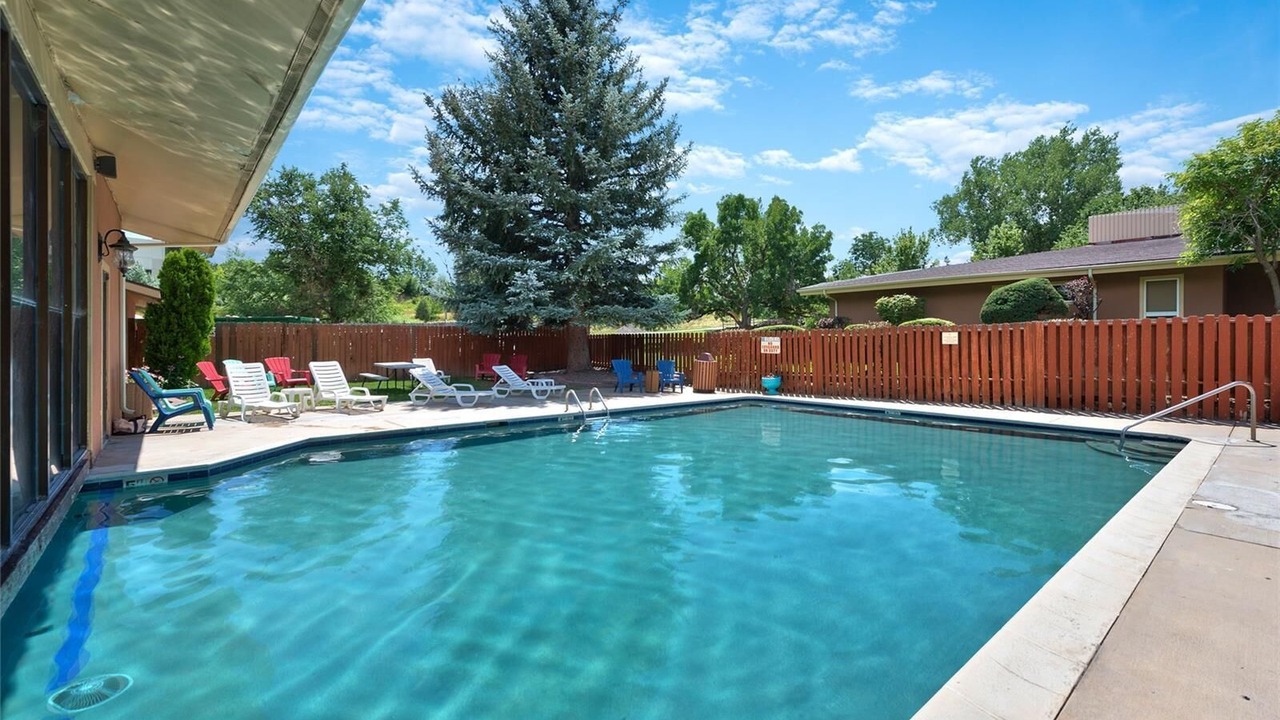 Photo of Outdoor in Golden