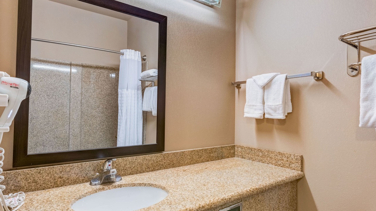 Photo of Bathroom in Parachute