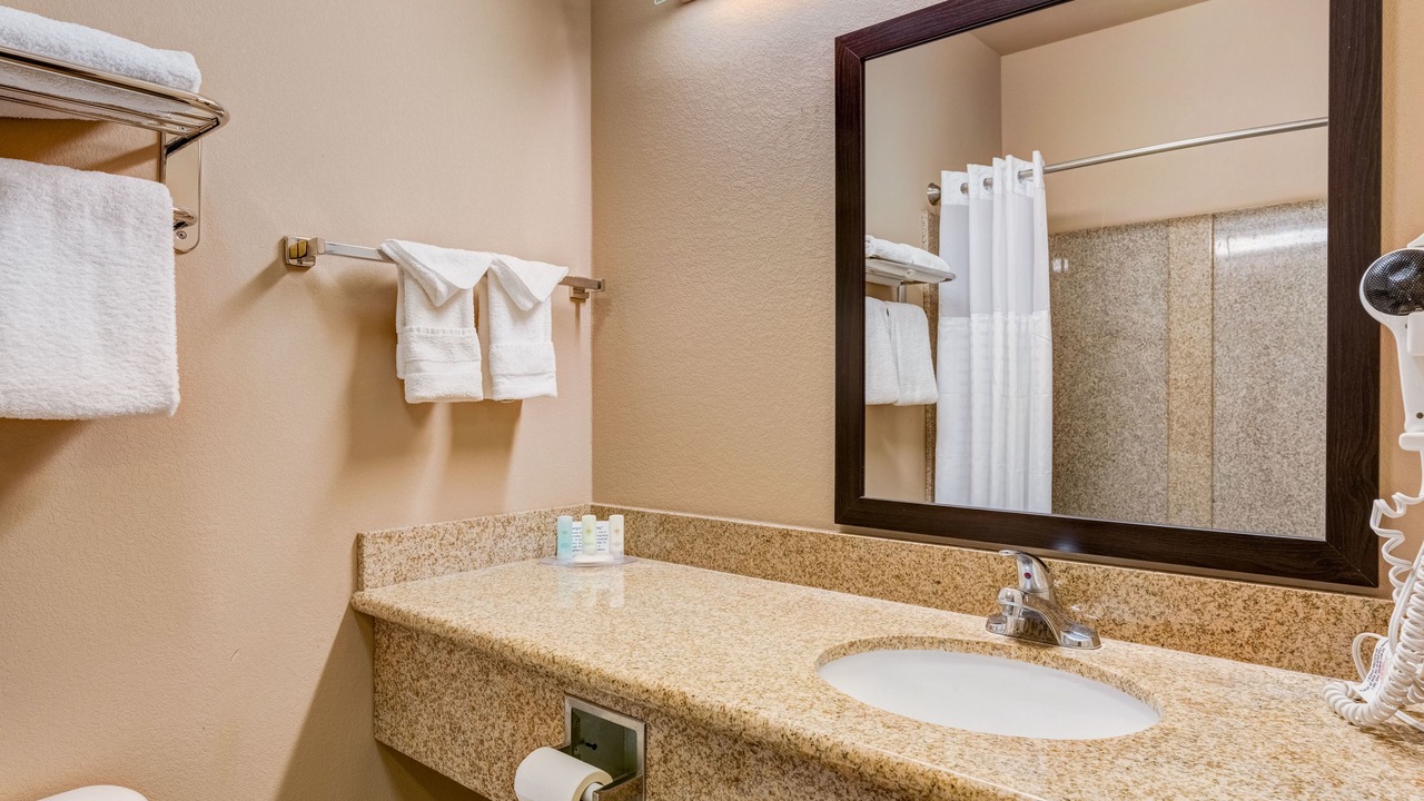 Photo of Bathroom in Parachute