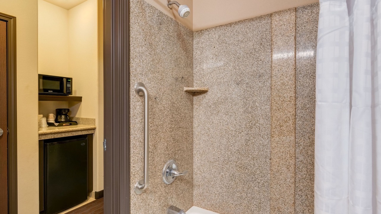 Photo of Bathroom in Parachute