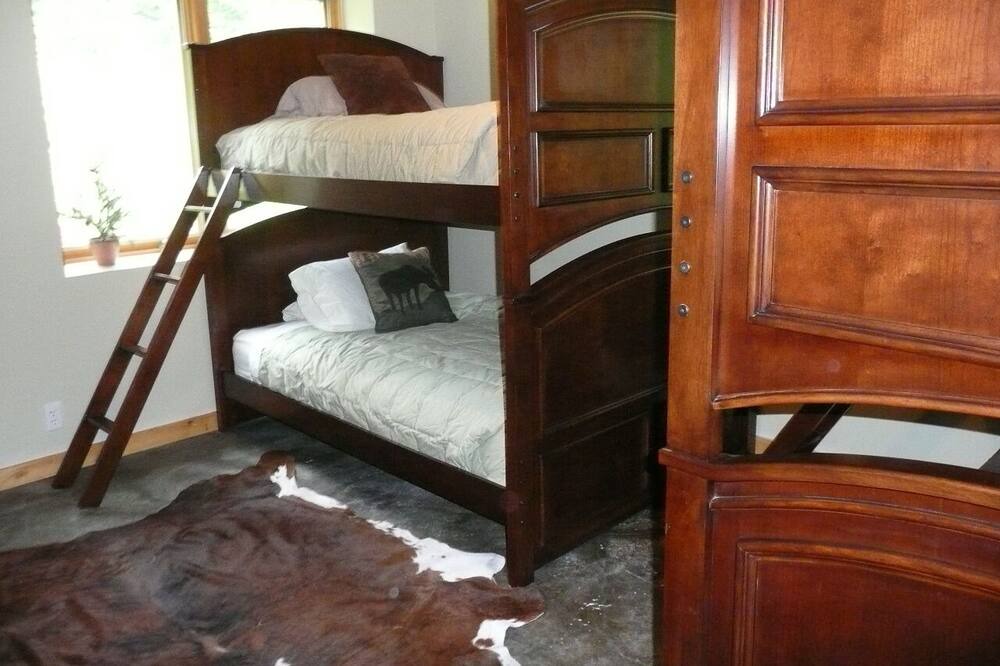 Photo of Bedroom in Saint Mary's