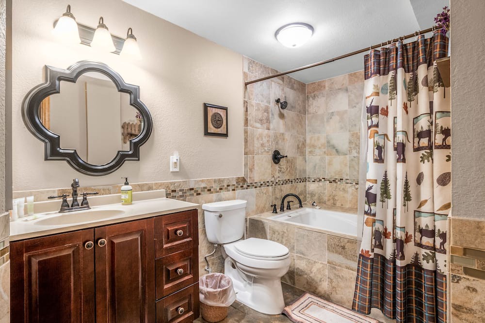 Photo of Bathroom in Carriage Hills