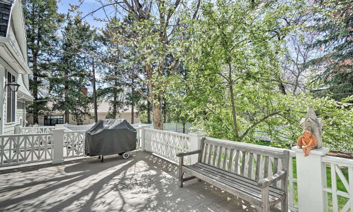 Photo of Outdoor in Broadmoor
