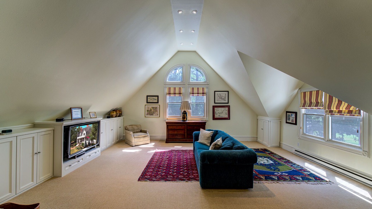 Photo of Livingroom in Broadmoor