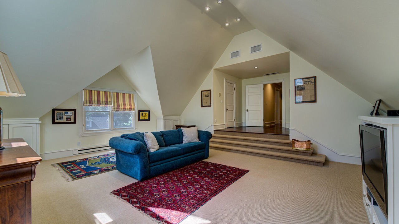 Photo of Livingroom in Broadmoor