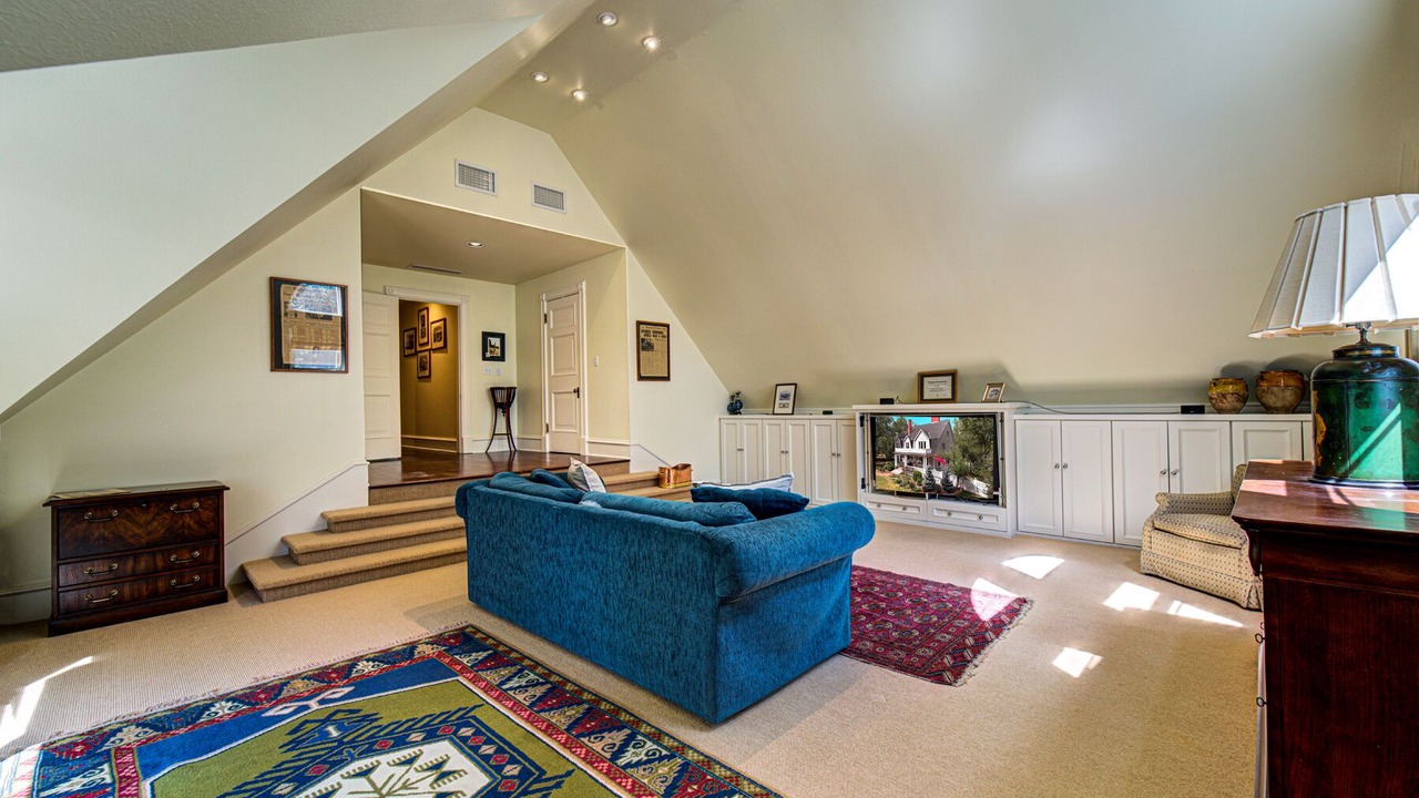 Photo of Livingroom in Broadmoor