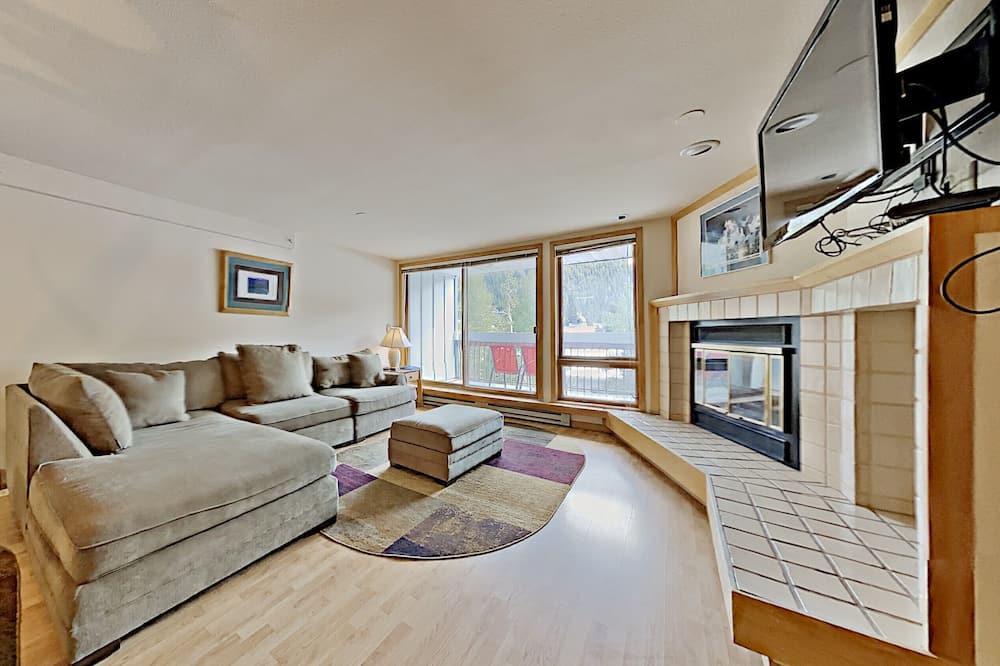 Photo of Bedroom in Mountain House