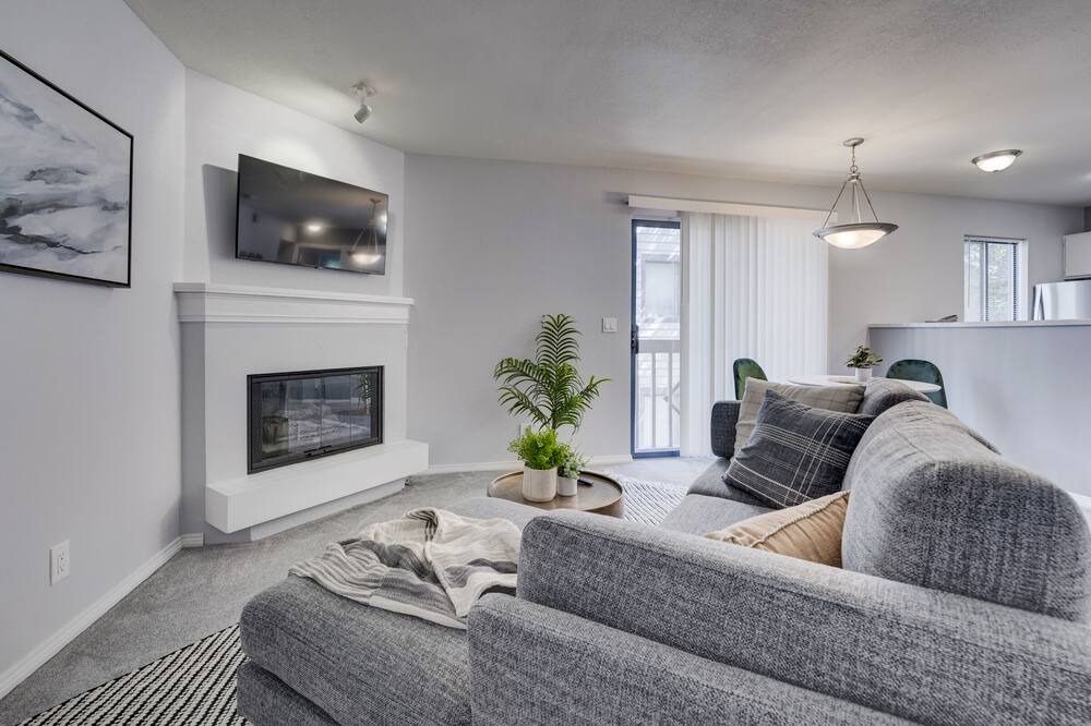 Photo of Livingroom in Greenwood Village