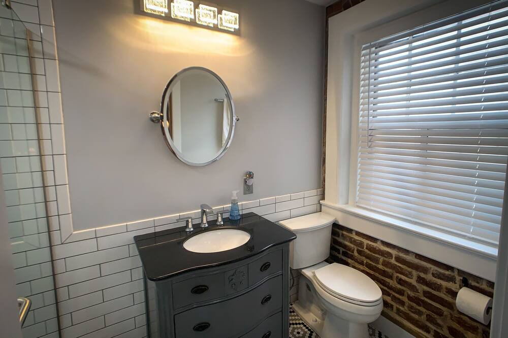 Photo of Bathroom in City Park West