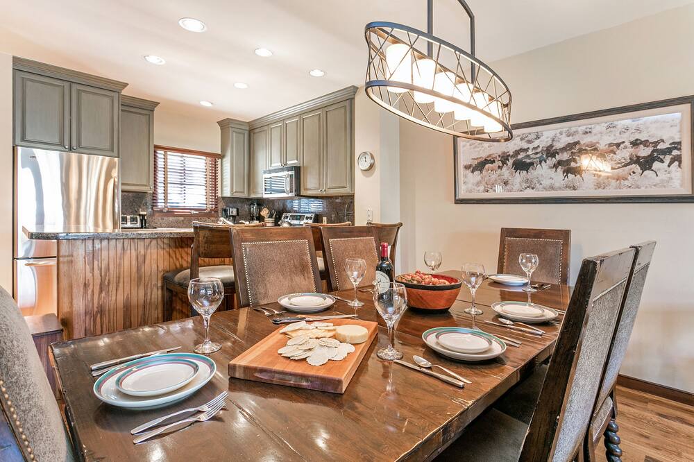 Photo of Kitchen in Highlands Townhomes