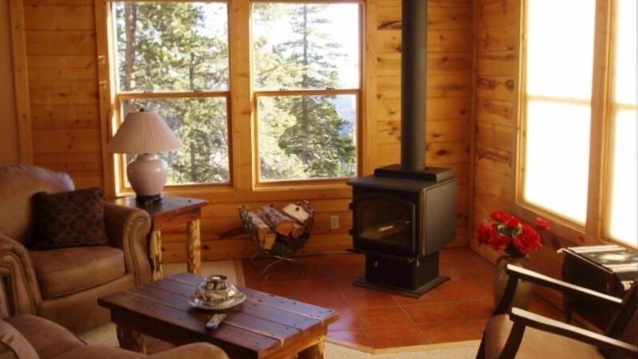 Photo of Livingroom in Evergreen