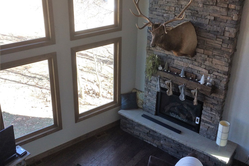 Photo of Bedroom in Warm Springs