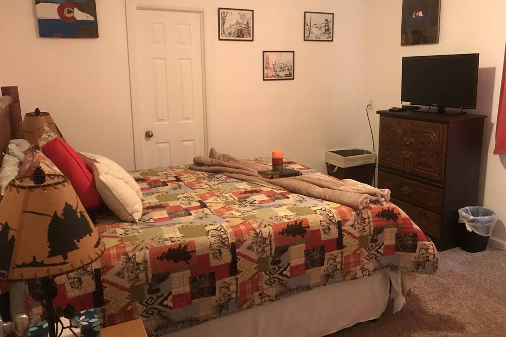 Photo of Bedroom in Saint Mary's