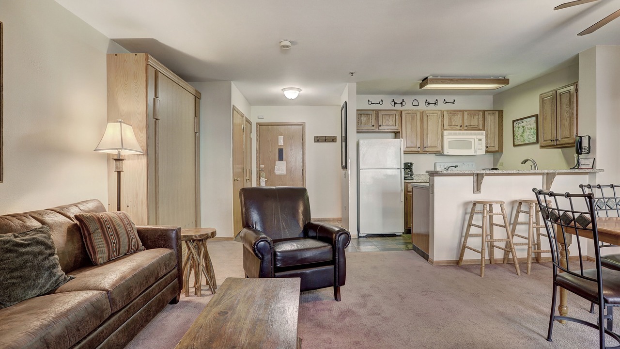 Photo of Livingroom in Historic District