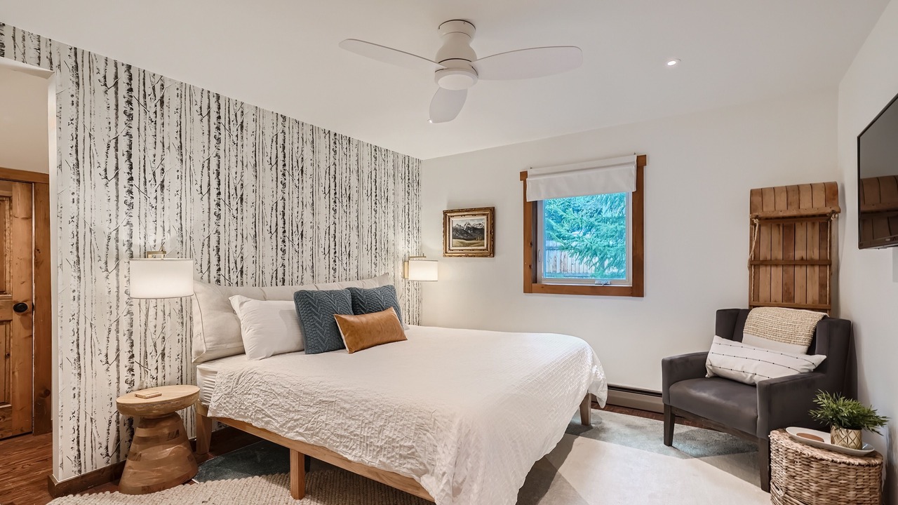 Photo of Bedroom in Historic District