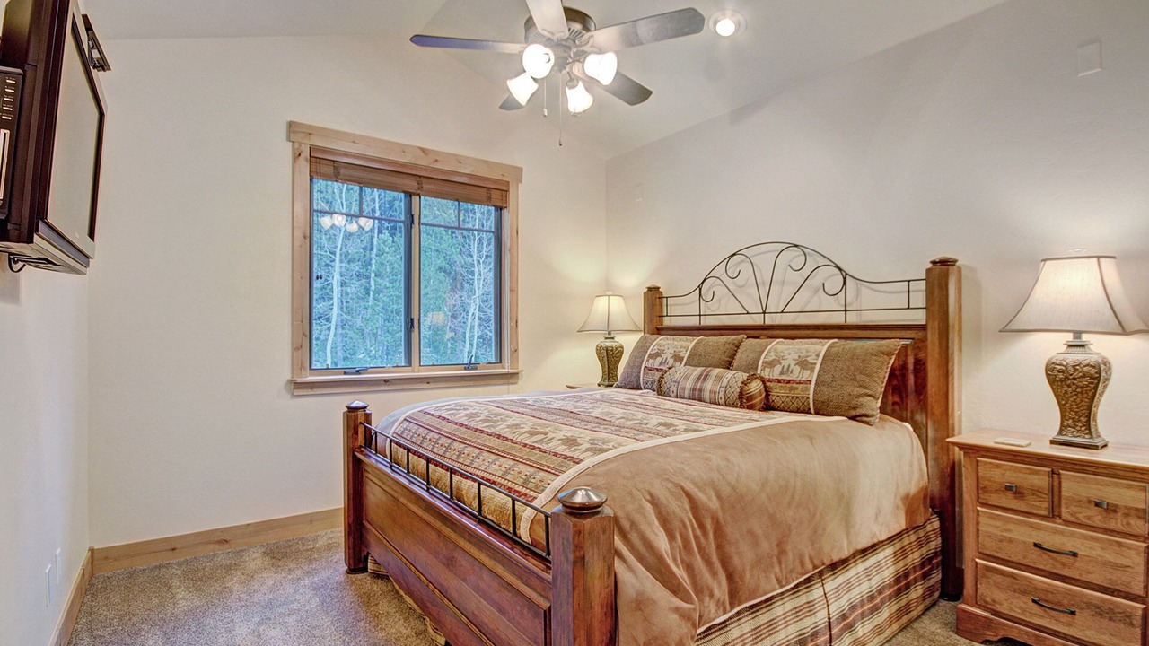 Photo of Bedroom in Keystone