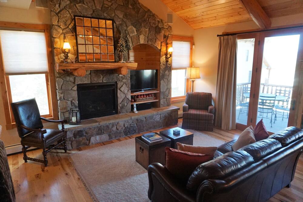 Photo of Livingroom in Fraser