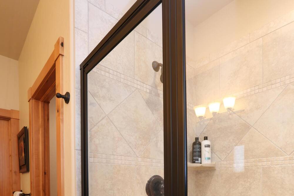 Photo of Bathroom in Fraser