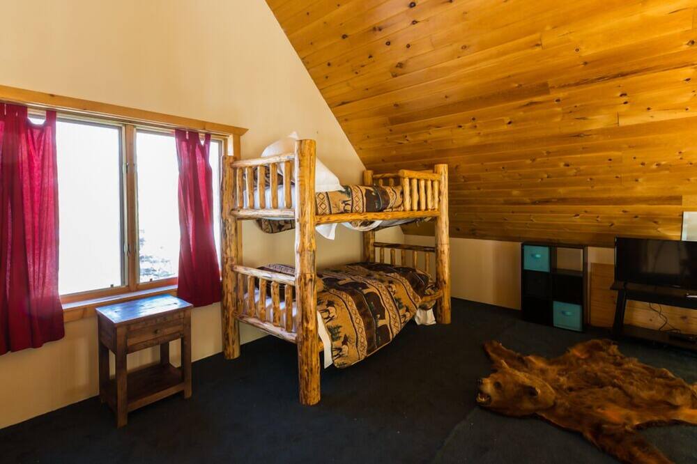 Photo of Bedroom in Crested Butte South