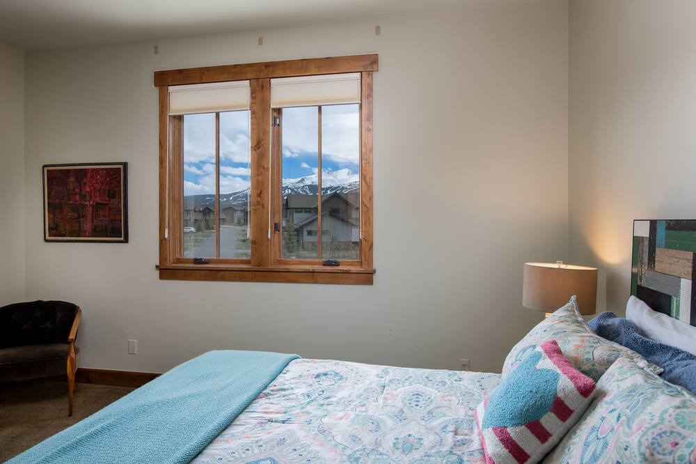 Photo of Bedroom in The Highlands