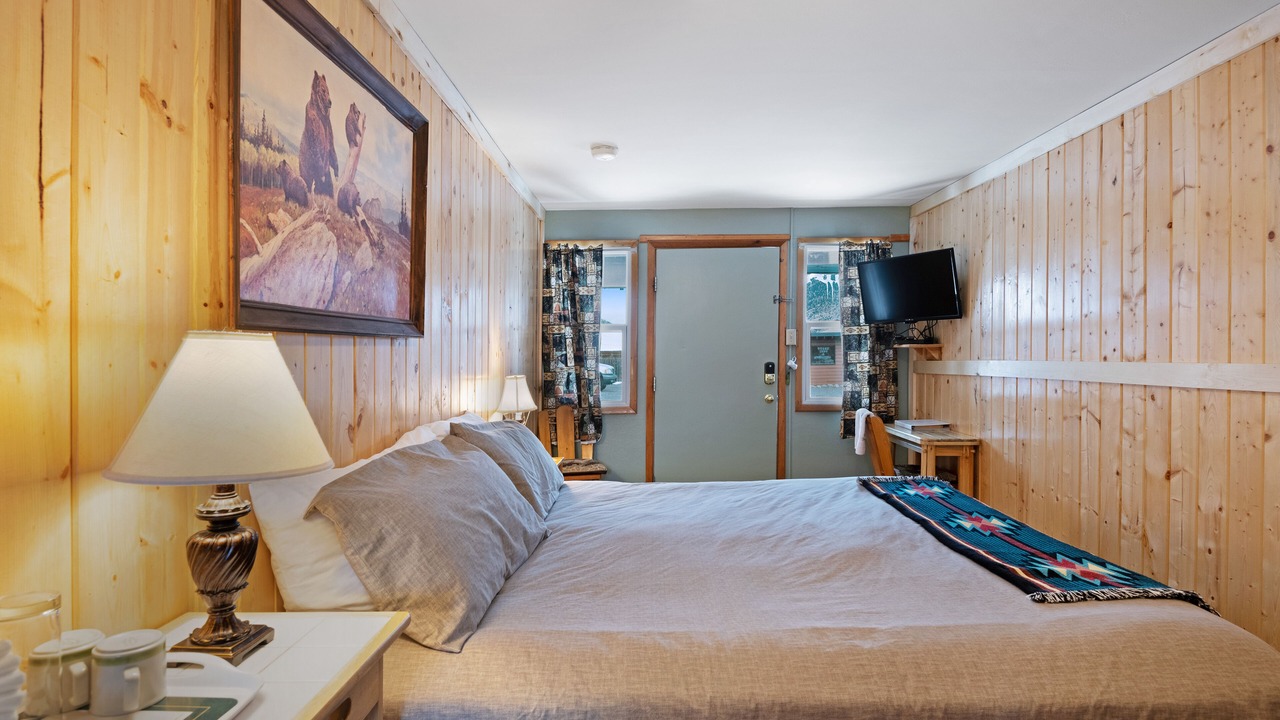 Photo of Bedroom in South Fork