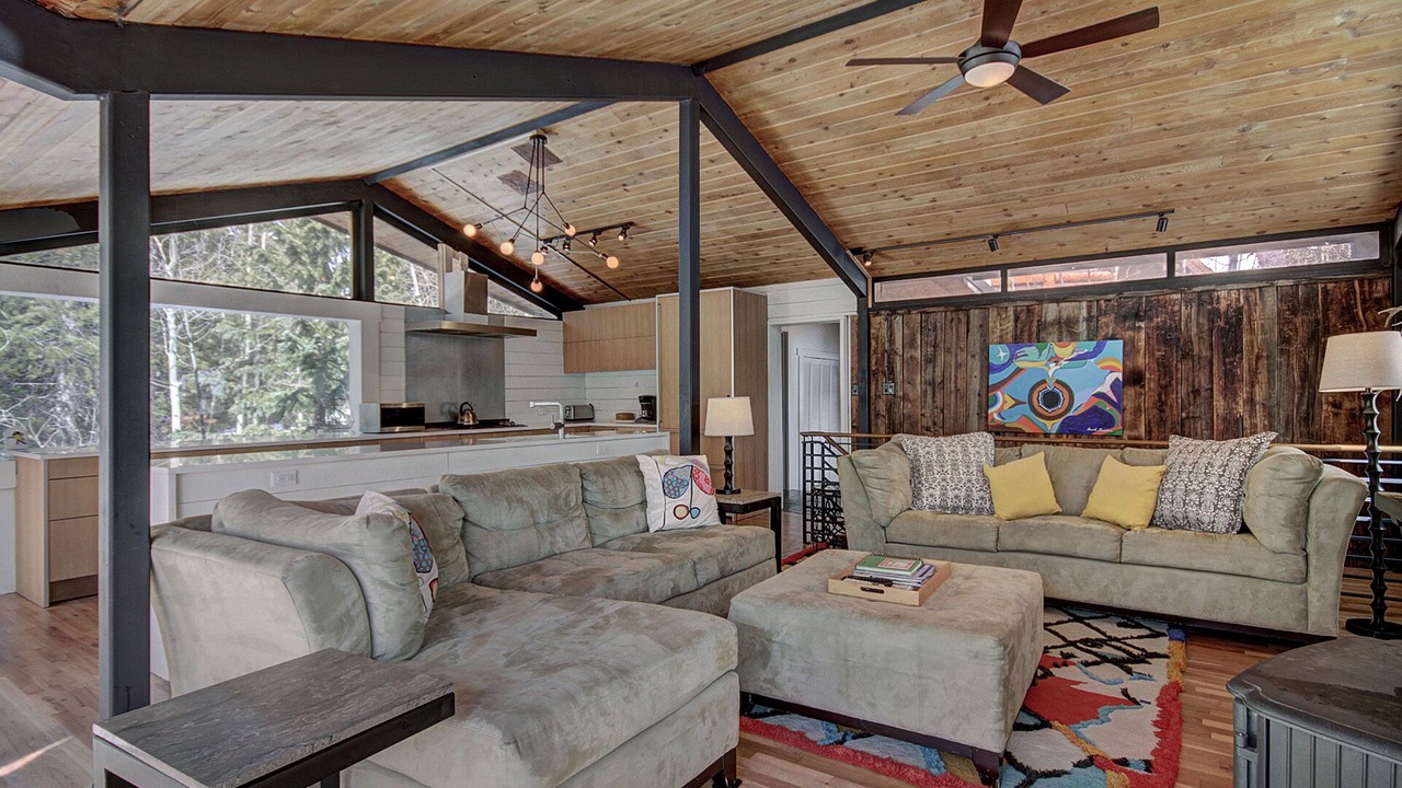 Photo of Livingroom in Breckenridge Heights
