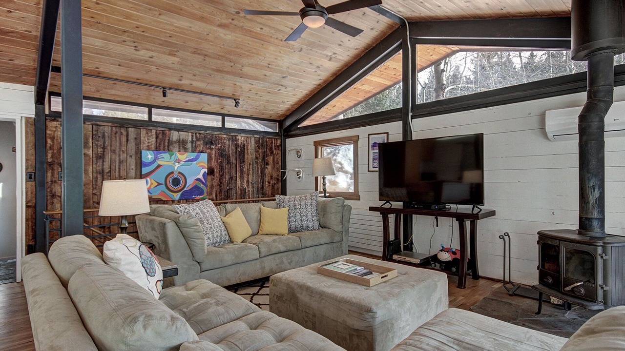 Photo of Livingroom in Breckenridge Heights