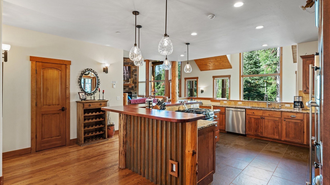Photo of Kitchen in Columbine Lake